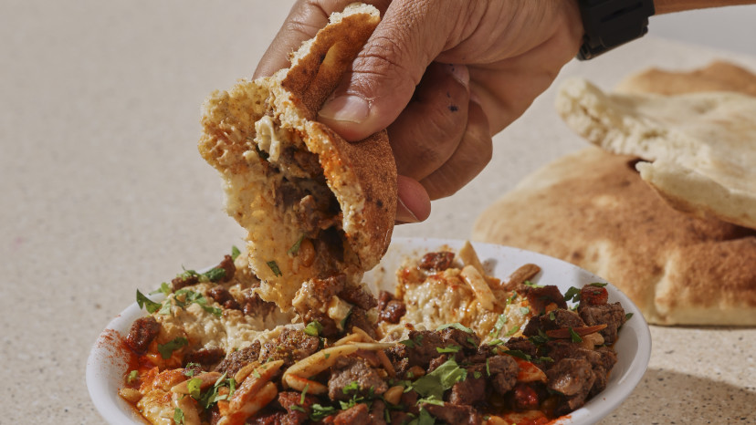 מרכז חומוס האסלי עזריאלי שרונה (צילום: יח"צ)