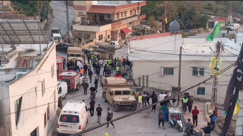 כוחות צבא לבנון בסמוך לבית אותו צה"ל מתכנן לתקוף בדרום המדינה (צילום: רשתות ערביות)