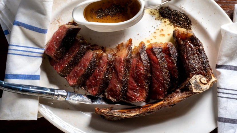 אנטריקוט על עצם, מסעדת הגריל רום בתל אביב (צילום: איתמר גינזבורג)