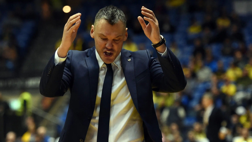 שארונאס יאסיקביצ'יוס מאמן ז'לגיריס קובנה (צילום: ברני ארדוב)