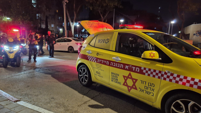 תאונת דרכים בני ברק (צילום: תיעוד מבצעי מד"א)