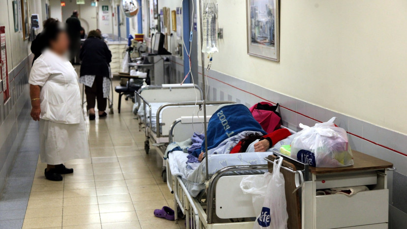 עומסים בחדר מיון (צילום: נאור רהב)