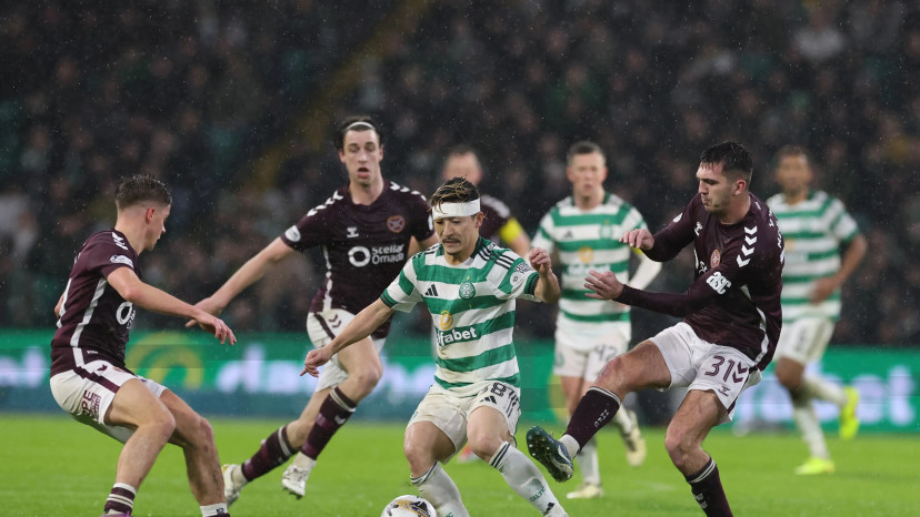 דייזן מאדה שחקן סלטיק במשחק מול הארטס (צילום: GettyImages)