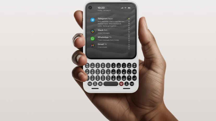 בלקברי עם מקשים (צילום: יחצ)