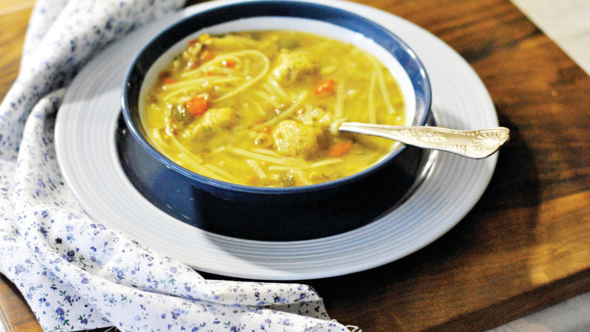 מרק כוסמת, עדשים וכופתאות (צילום: פסקל פרץ-רובין)