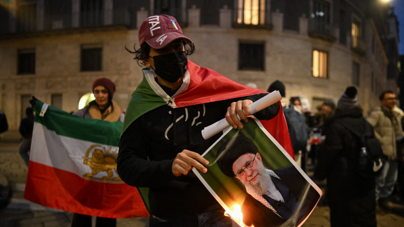 הפגנת תמיכה במחאה באיראן (צילום: Piero CRUCIATTI / AFP via Getty Images)