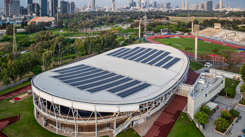אצטדיון הוולדרום עם יריעות גמישות של אפולו פאוור (צילום: אורן אביבי)