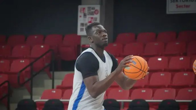  (צילום: אתר רשמי, האתר הרשמי של הפועל חולון)