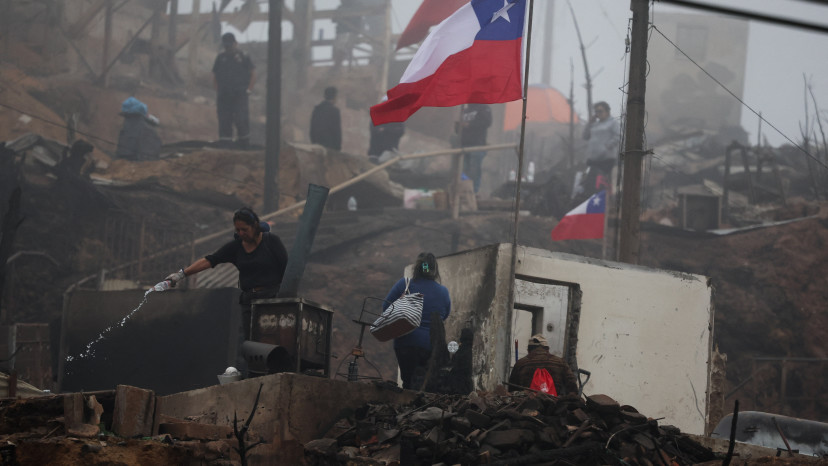 שריפות יער בצ'ילה  (צילום: REUTERS/Adriano Machado)