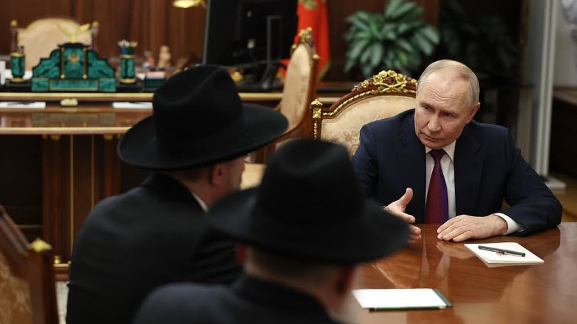 פגישת פוטין והרב הראשי של רוסיה (צילום: לשכת נשיא רוסיה)