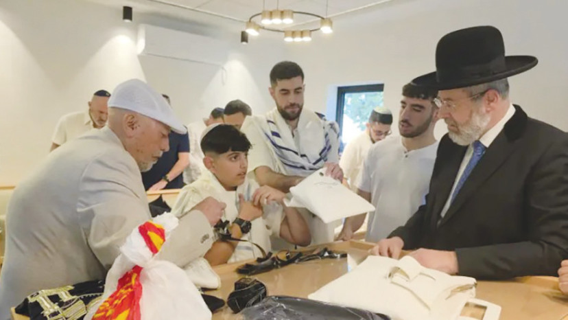 בר המצווה של בארי דוידביץ  (צילום: ג'וש ארונסון)