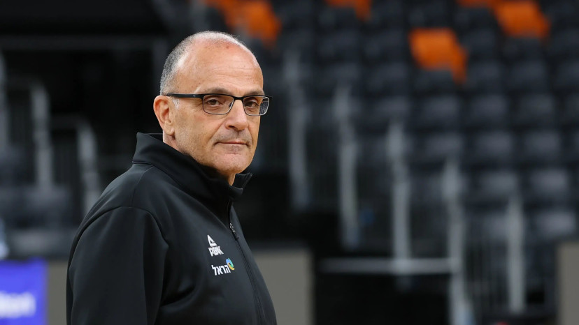 אריאל בית הלחמי מאמן נבחרת ישראל (צילום: אודי ציטיאט)