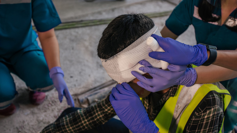 טיפול בחבלת ראש, אילוסטרציה (צילום: שאטרסטוק)