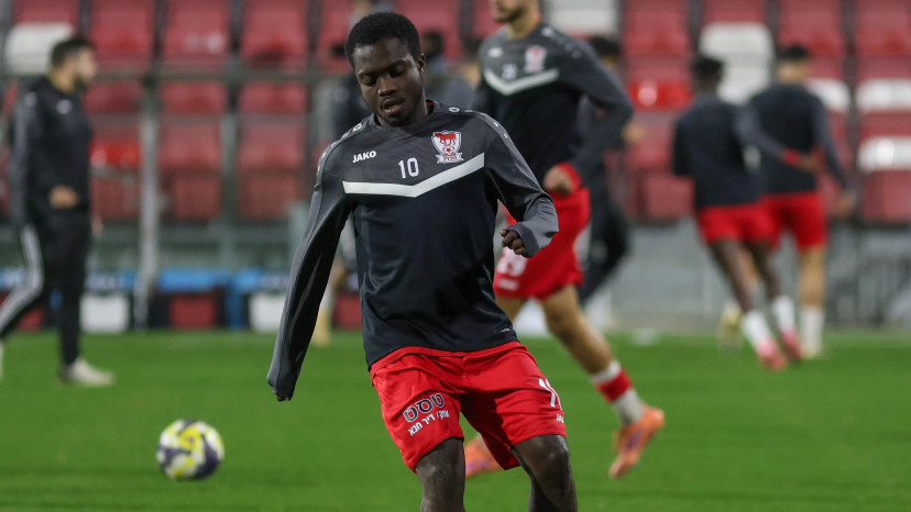 שחקן בני סכנין מתיו קוג'ו (צילום: קובי אליהו)