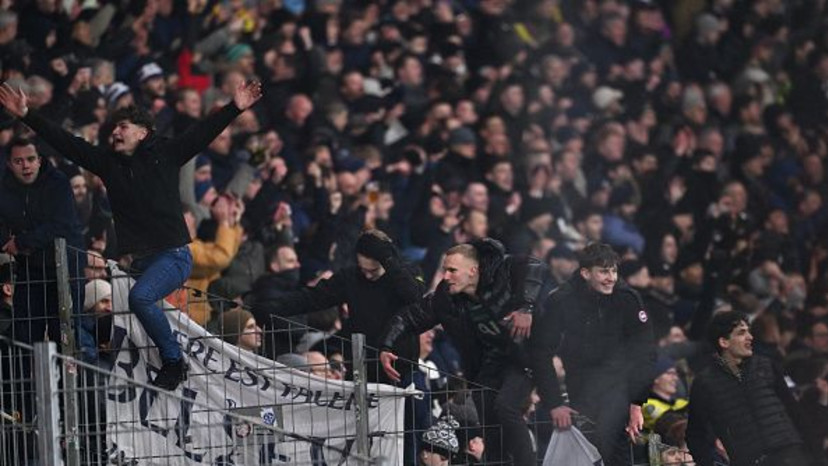 אוהדי טוטנהאם במשחק מול פרנקפורט (צילום: GettyImages)