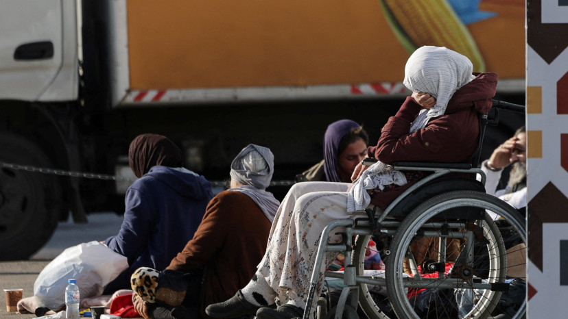 תושבים מביירות לאחר הודעת הפינוי של צה"ל (צילום: רויטרס)