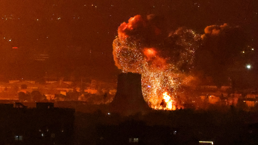 תקיפת מאגרי נפט באיראן (צילום:  ATTA KENARE / AFP via Getty Images)