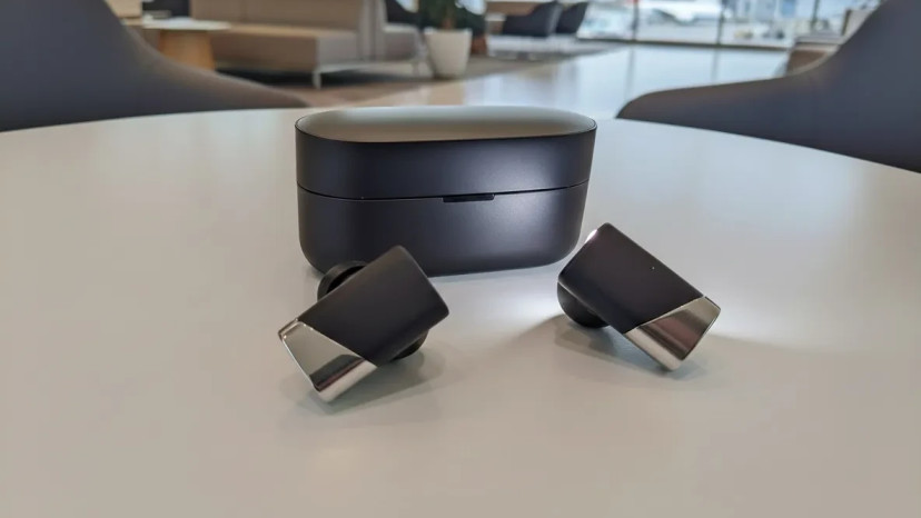 Status - Pro X (צילום: AI,צחי הופמן)