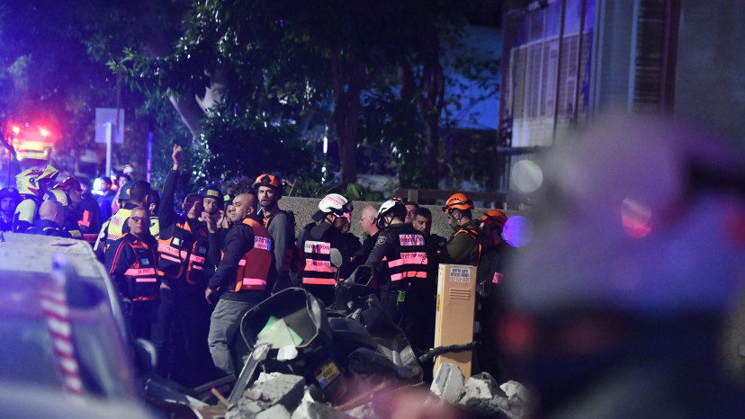 זירת הנפילה ברמת גן (צילום: אבשלום ששוני)