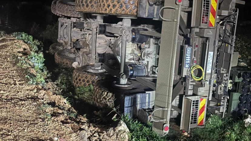 המשגר שהתהפך סמוך לגבול לבנון (צילום: דובר צה"ל)
