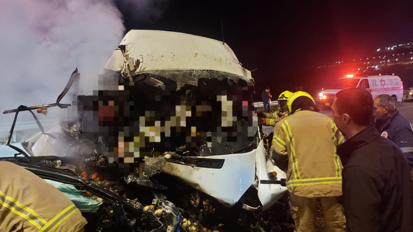 תאונת דרכים בכביש 60 בשומרון, חמישה פלסטינים נהרגו (צילום: תיעוד מבצעי מד"א)