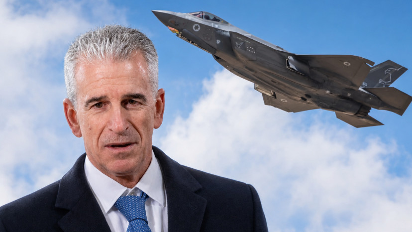 דדי ברנע על רקע מטוס F-35 (צילום: פלאש 90,דובר צה"ל)