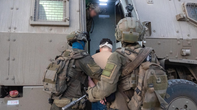 פעילות כוחות צה"ל למעצר מבוקשים ביהודה ושומרון  (צילום: דובר צה"ל)