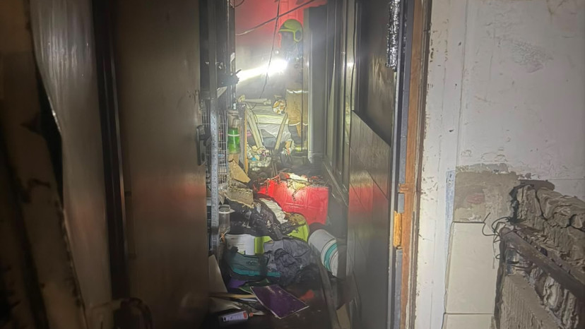 גבר כבן 70 נהרג בשריפה שפרצה בדירתו (צילום: נציבות כיבוי והצלה)