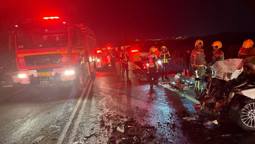זירת תאונת הדרכים הקשה בכביש 675  (צילום: תיעוד מבצעי מד"א)