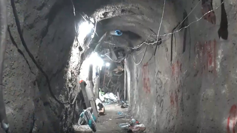 מנהרה ברכס עלי טאהר שהושמדה על ידי צה"ל (צילום: צילום מסך,דובר צהל)
