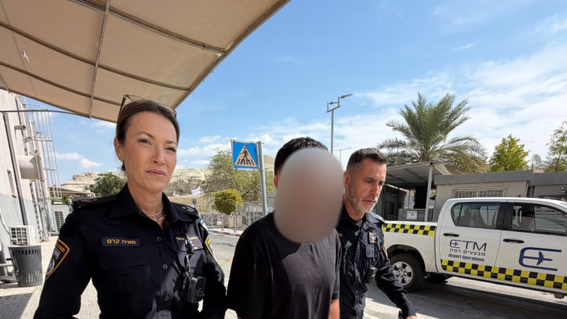 בן 17 רכב בפראות ביפו, חצה באדום – ובחיפוש נתפס קוקאין (צילום: דוברות המשטרה)