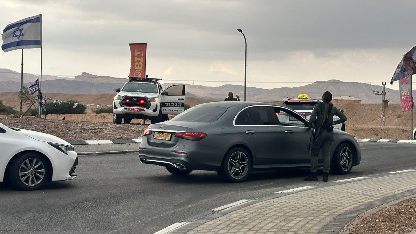 חסימות בדרך לאילת (צילום: דוברות המשטרה)