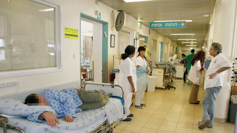 חולים במסדרון בית החולים, ארכיון (צילום: גדעון מרקוביץ, פלאש 90)