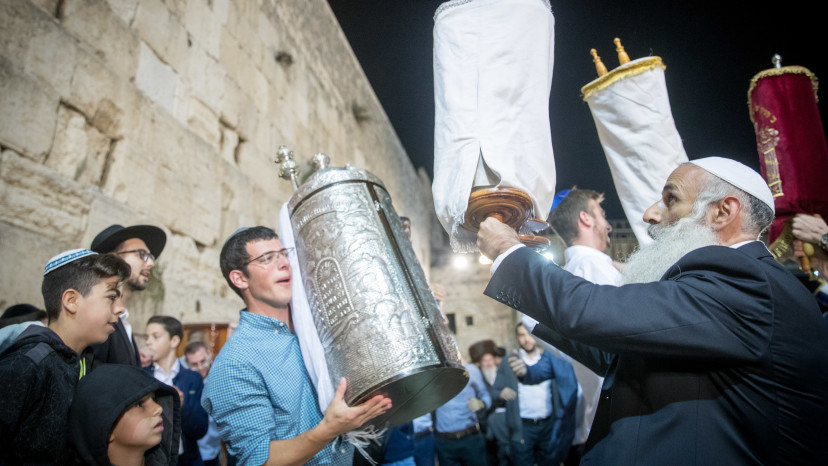 שמחת תורה  (צילום: יונתן זינדל, פלאש 90)