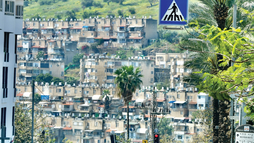 טבריה בחול המועד (צילום: אבשלום ששוני)