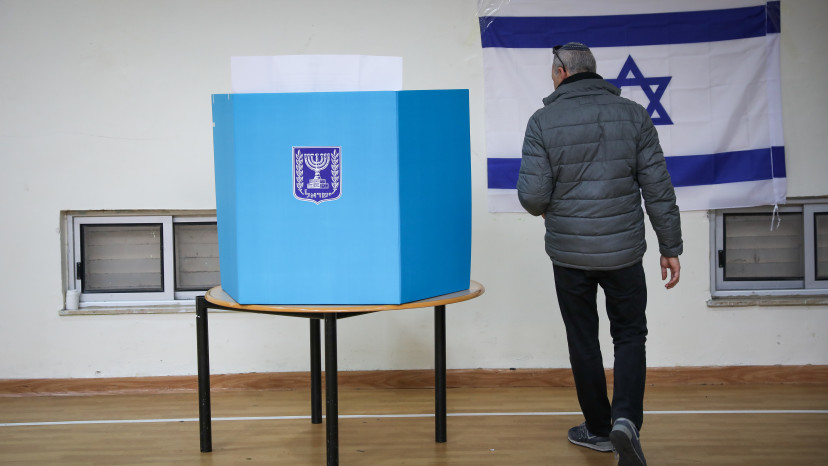 הצבעה בקלפי (צילום: אוליבייה פיטוסי, פלאש 90)