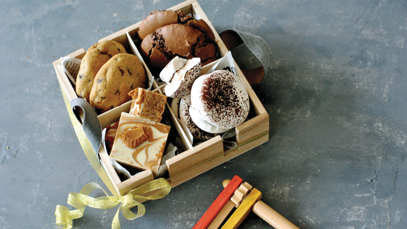 משלוח מנות של עוגיות ביתיות (צילום: פסקל פרץ-רובין)