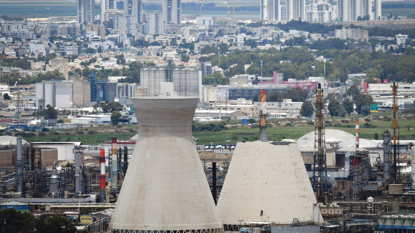 הבתי הזיקוק במפרץ חיפה (צילום: מאיר וקנין, פלאש 90)