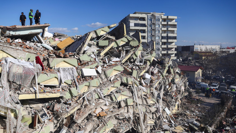 ההרס לאחר רעידת האדמה בטורקיה (צילום: REUTERS/Ronen Zvulun)