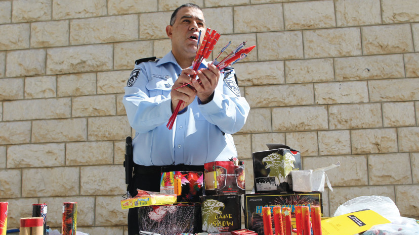 נפצים לפורים (צילום: נתי שוחט, פלאש 90)