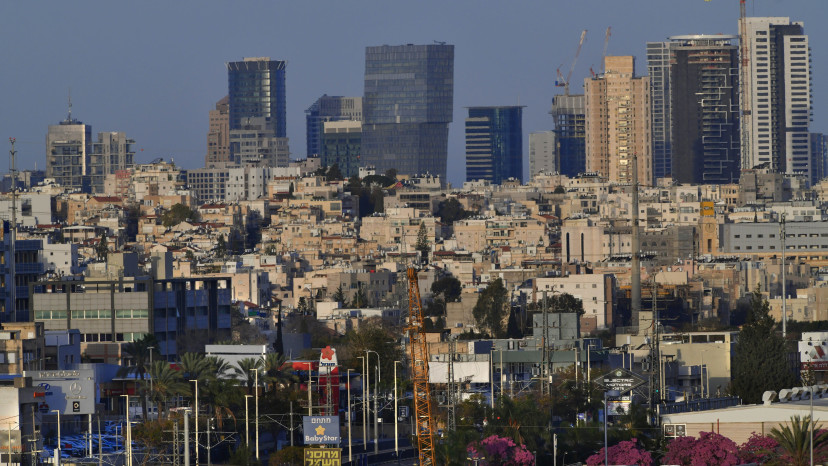 גוש בניינים פתח תקווה-בני ברק-רמת גן (צילום: ראובן קסטרו)