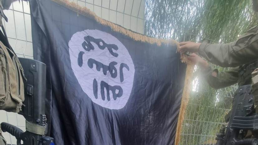 דגל דאע"ש בעוטף עזה (צילום: דובר צה"ל)