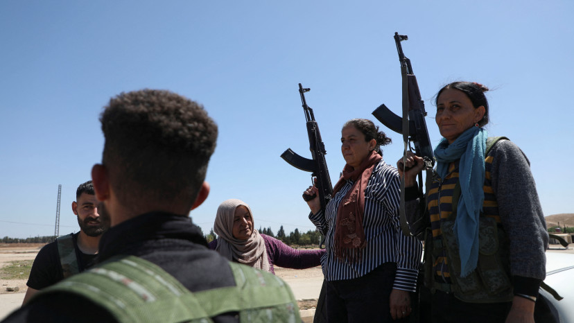 חמושים כורדים (צילום: REUTERS/Orhan Qereman)