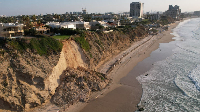 קריסת מצוק כורכר בהרצליה, דצמבר 2024 (צילום: החברה הממשלתית להגנות מצוקי חוף הים התיכון)