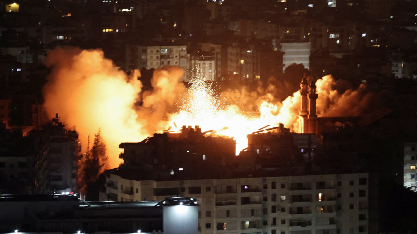 תקיפה בלבנון (צילום: REUTERS/Mohamed Azakir)