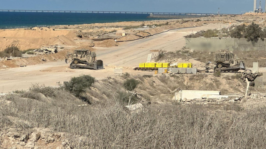 סימון הקו הצהוב ברצועת עזה (צילום: דובר צה"ל)