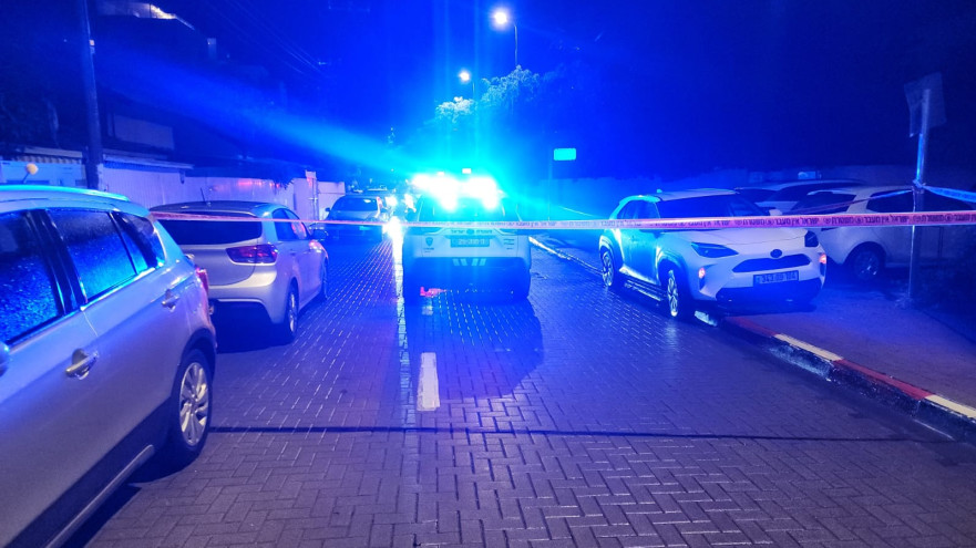 זירת האירוע בהרצליה (צילום: דוברות המשטרה)