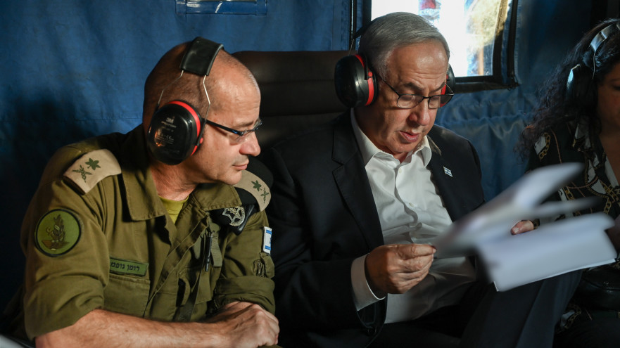 רומן גופמן ובנימין נתניהו (צילום: מעיין טואף, לע"מ)