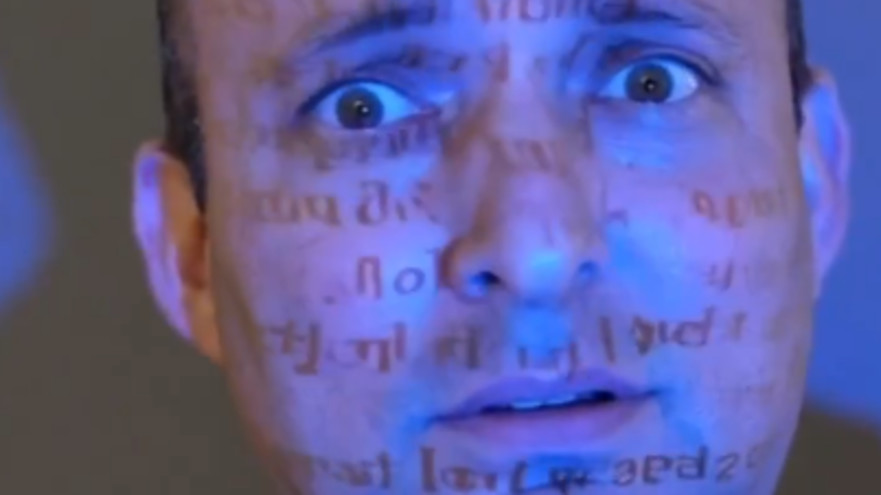 נפתלי בנט בבינה מלאכותית, מתוך סרטון של קבוצת ההאקרים האיראנית "חנדלה" (צילום: צילום מסך רשתות ערביות)