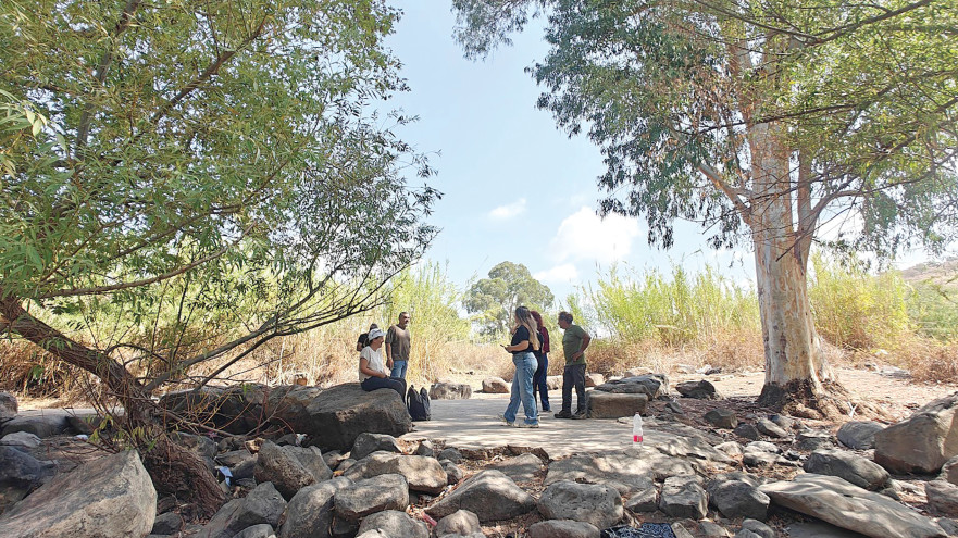 מטיילים בגולן  (צילום: אורן גבאי גולן)